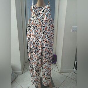 NWT YESNO CREAM Floral Wide-Leg Jumpsuit & PKTS. SZ. M OVERSIZED FUN FUN 😊😊